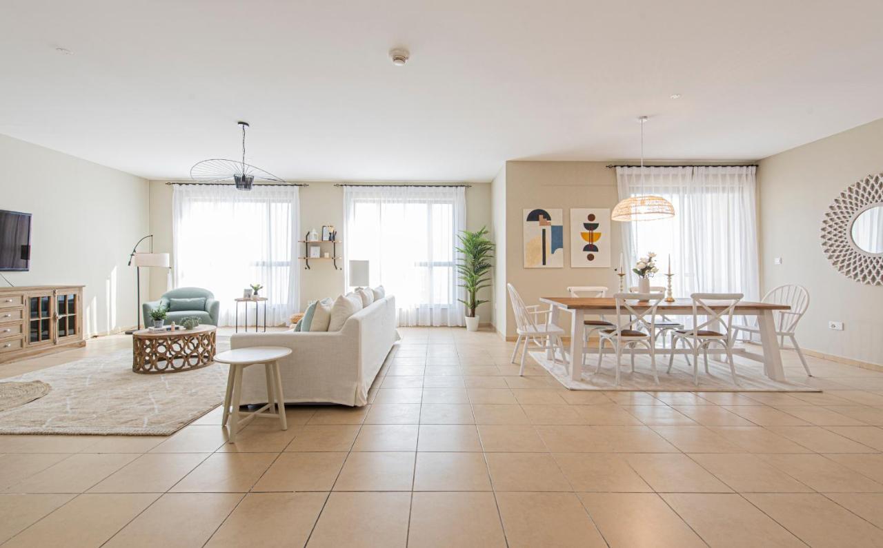 Nasma Luxury Stays- Majestic Marina Views, Lavish 4br Getaway In Jbr